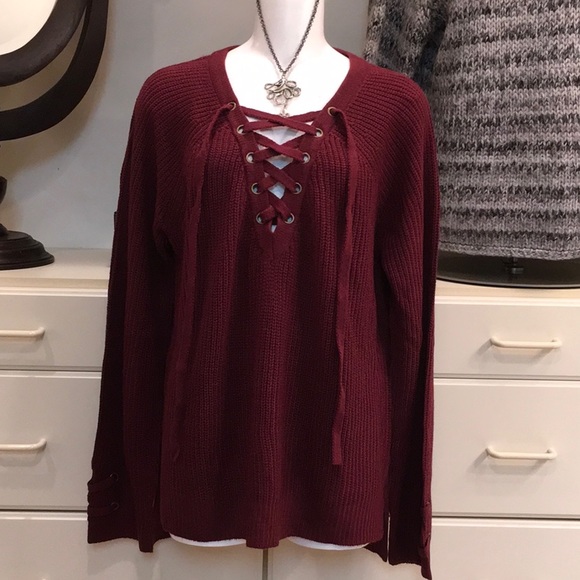 Pretty Maroon V Neck with Ties - Picture 2 of 11